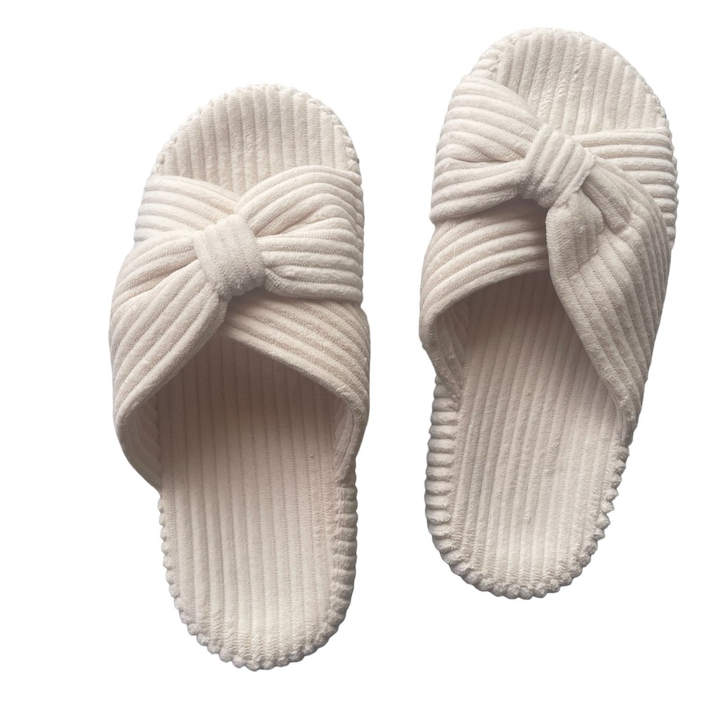 Women slippers
